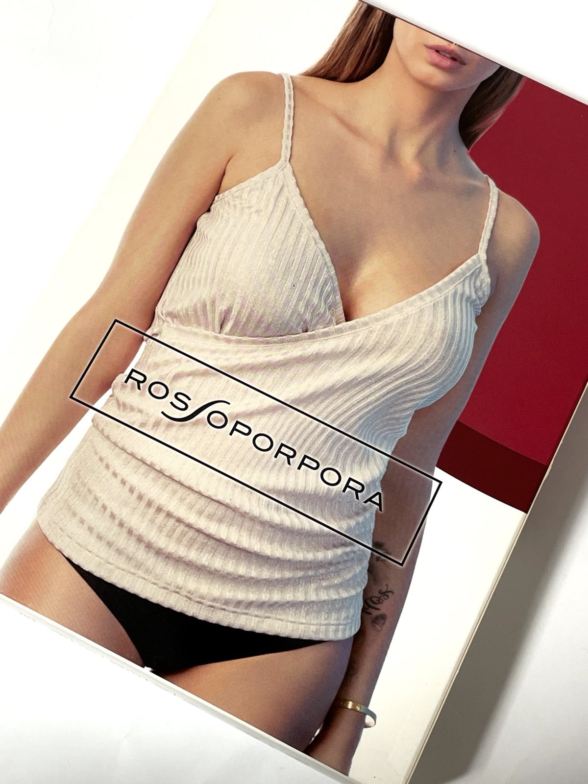 Потник с блестящ ефект Rossoporpora DB773